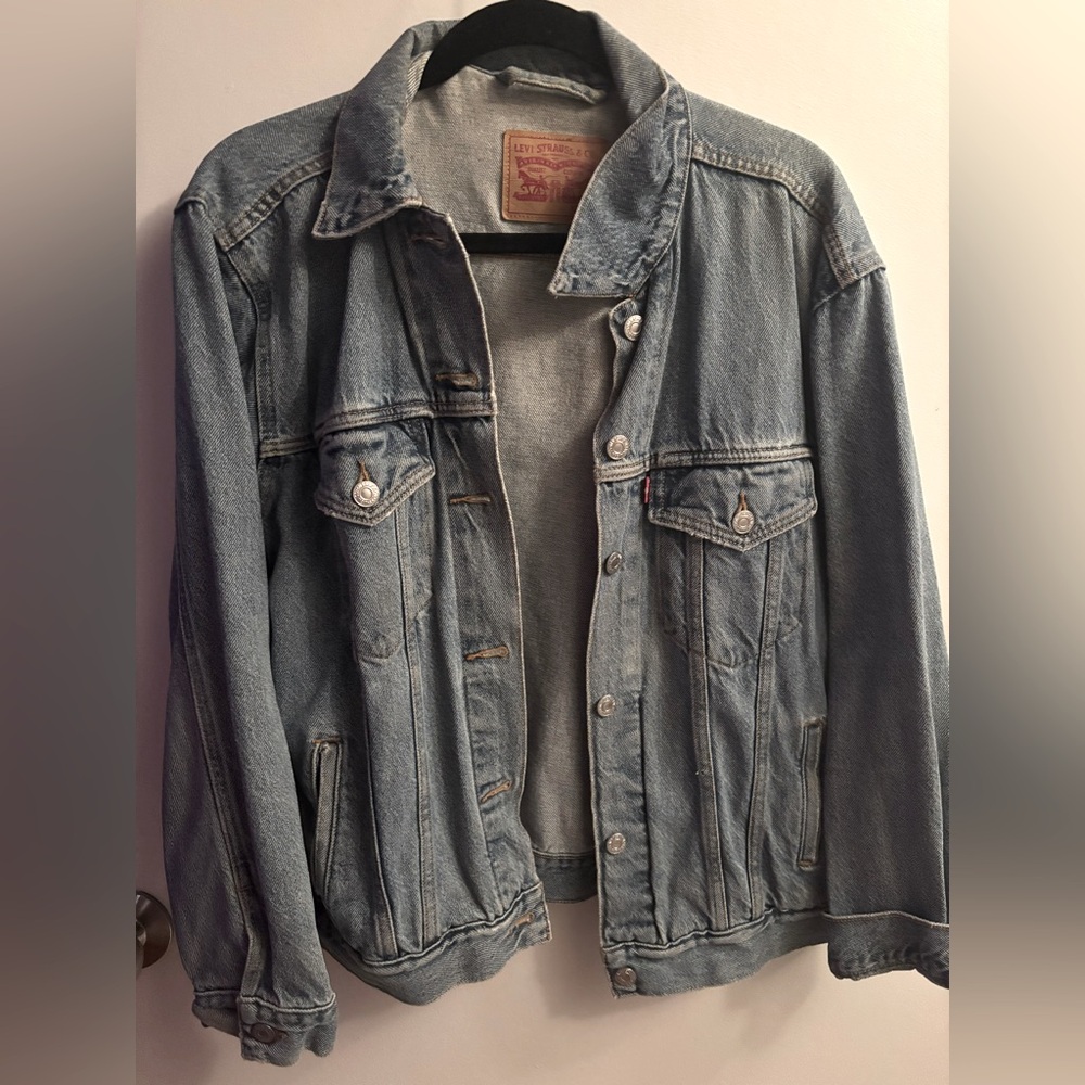 Levi's Women’s Light Blue Denim Jacket - Vintage